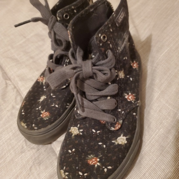 Shoe bundle - Picture 6 of 7